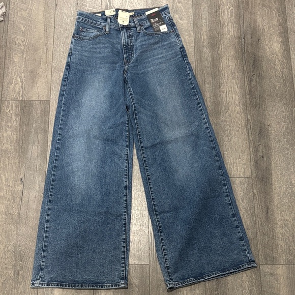 NWT Levi's Blue Flare & Wide Leg Jeans - Picture 1 of 5